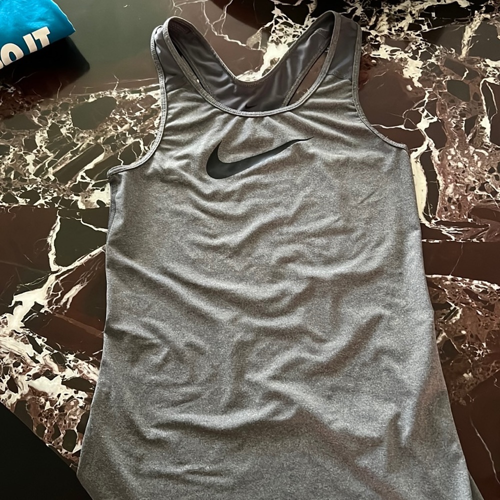 Nike workout tanktop